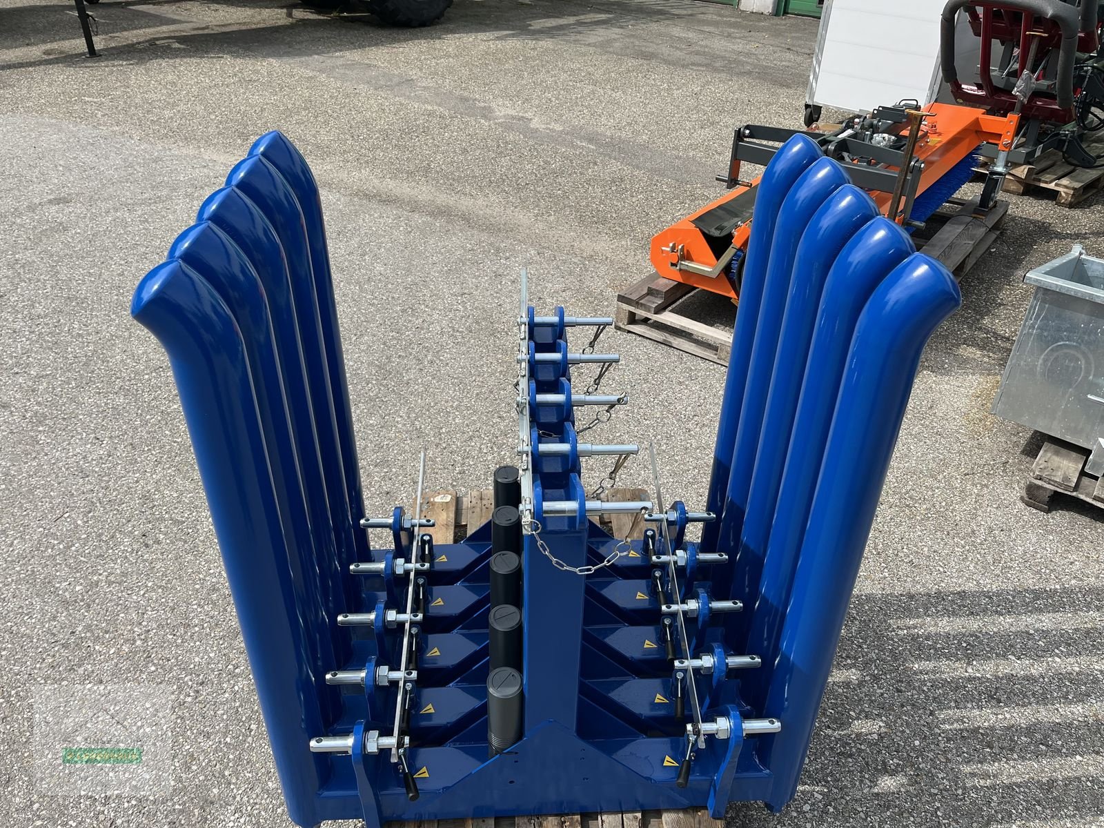 Folienballenzange des Typs Göweil BTGME / Ballentransportgabel mechanisch, Neumaschine in Wartberg (Bild 5)