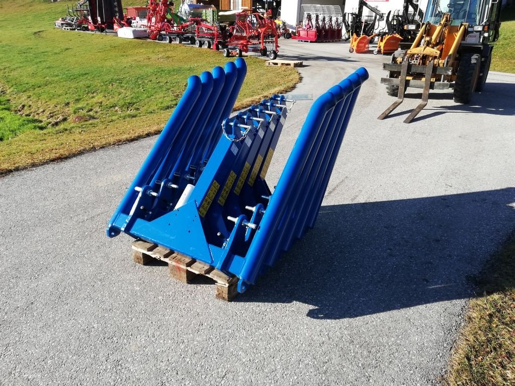 Folienballenzange of the type Göweil BTGME mechanisch, Neumaschine in Grünbach (Picture 1)