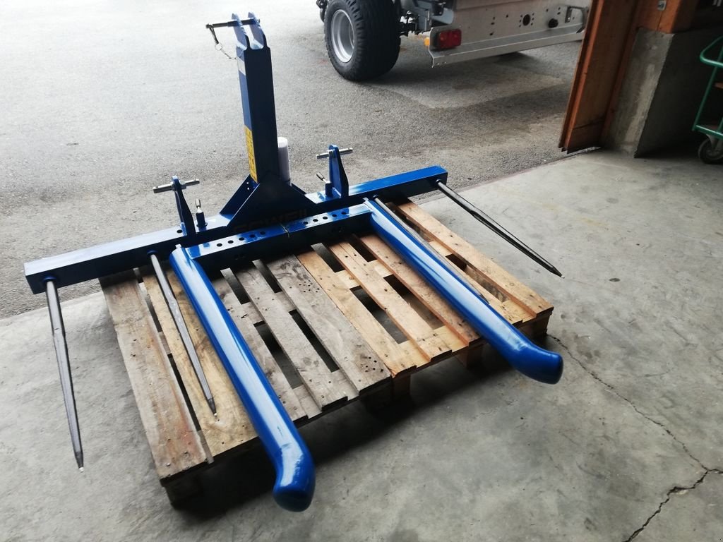 Folienballenzange des Typs Göweil BTGME mit Ballen Transportdorn doppelt, Neumaschine in Grünbach (Bild 4)