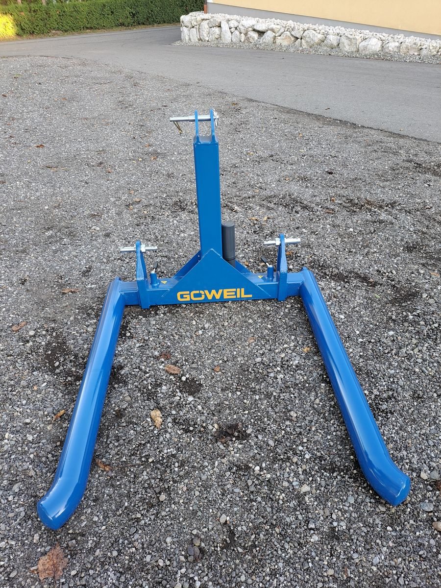 Folienballenzange of the type Göweil BTGME, Neumaschine in Pischelsdorf am Engelbach (Picture 2)