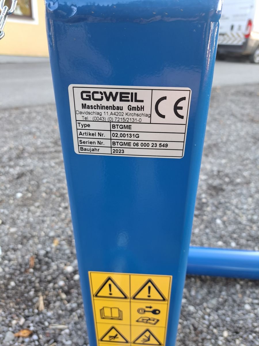 Folienballenzange of the type Göweil BTGME, Neumaschine in Pischelsdorf am Engelbach (Picture 3)
