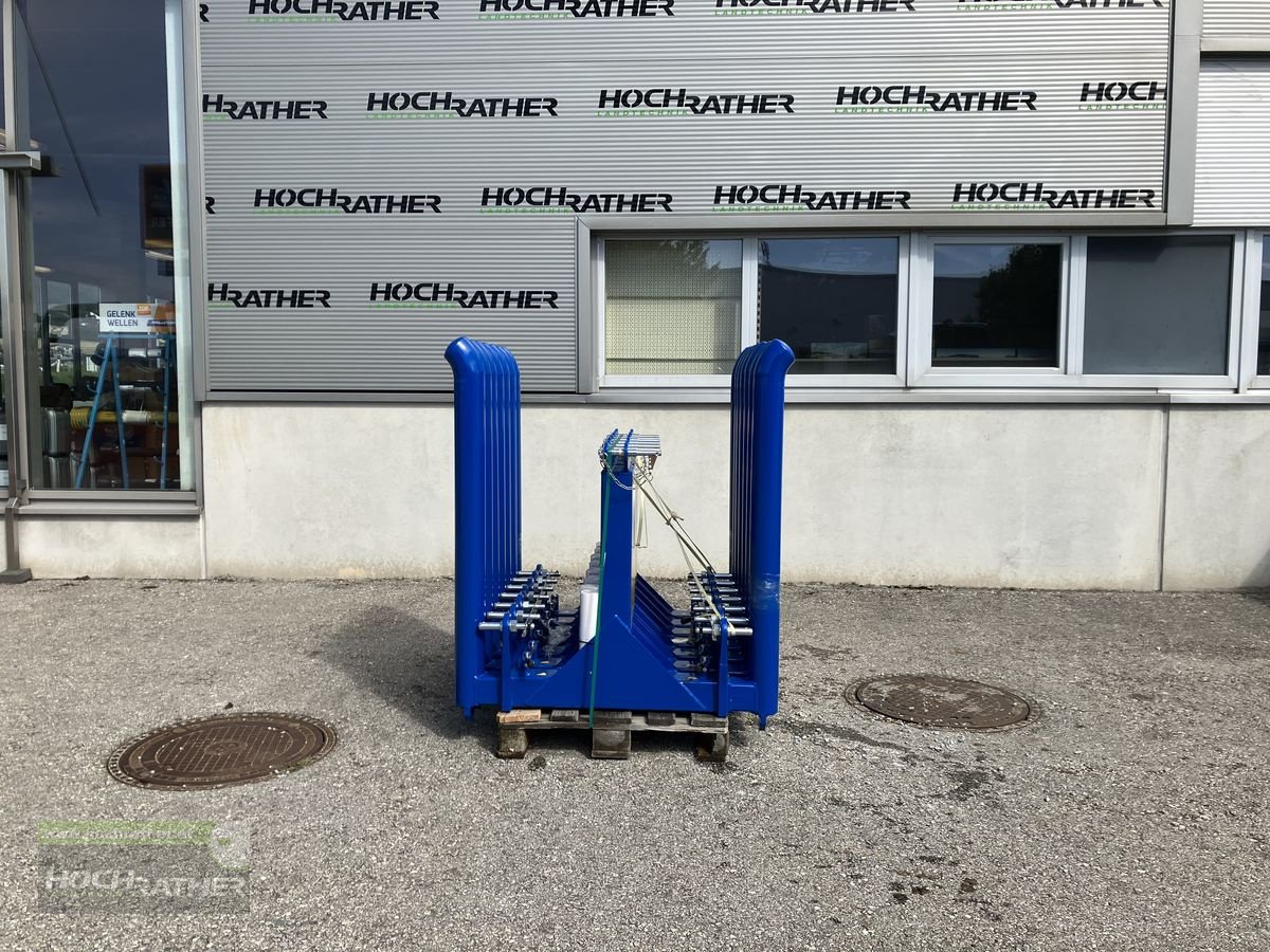 Folienballenzange of the type Göweil BTGME, Neumaschine in Kronstorf (Picture 2)