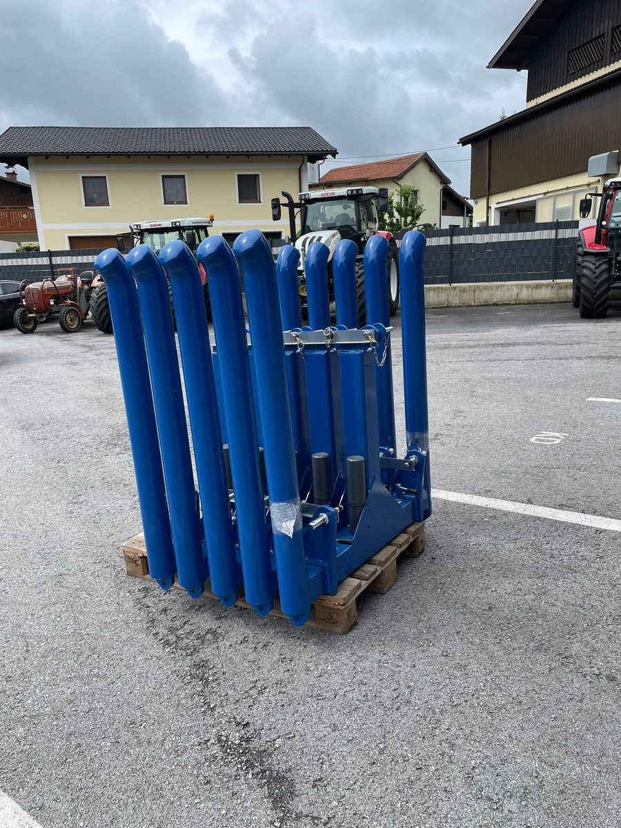 Folienballenzange of the type Göweil BTGME, Neumaschine in Berndorf (Picture 3)