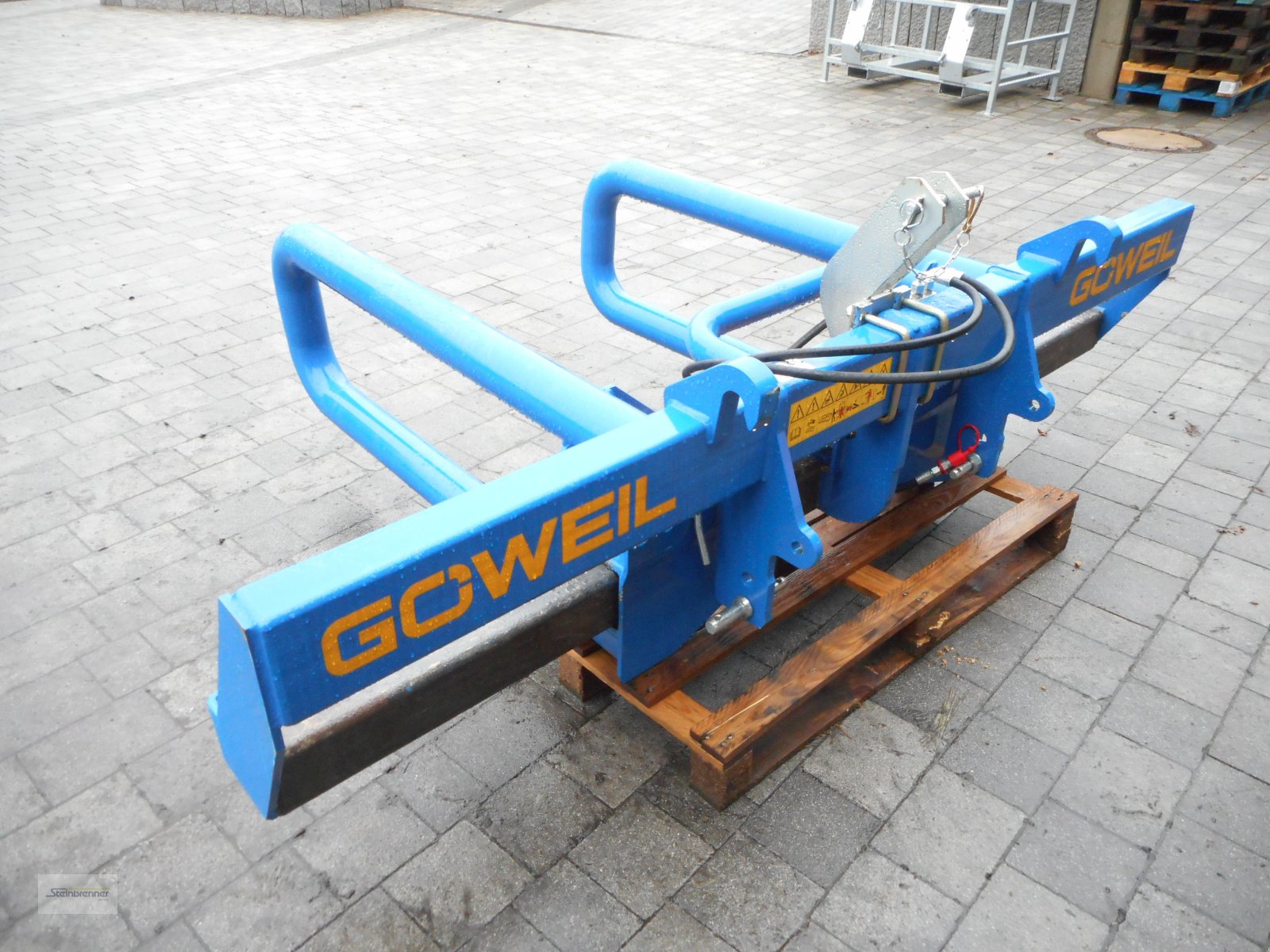 Folienballenzange des Typs Göweil BTGQU, Neumaschine in Wörnitz (Bild 4)