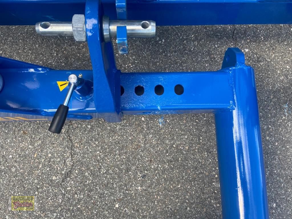 Folienballenzange des Typs Göweil DOPPELTRANSPORTRAHMEN mit Ballenträger, Neumaschine in Kötschach (Bild 11)