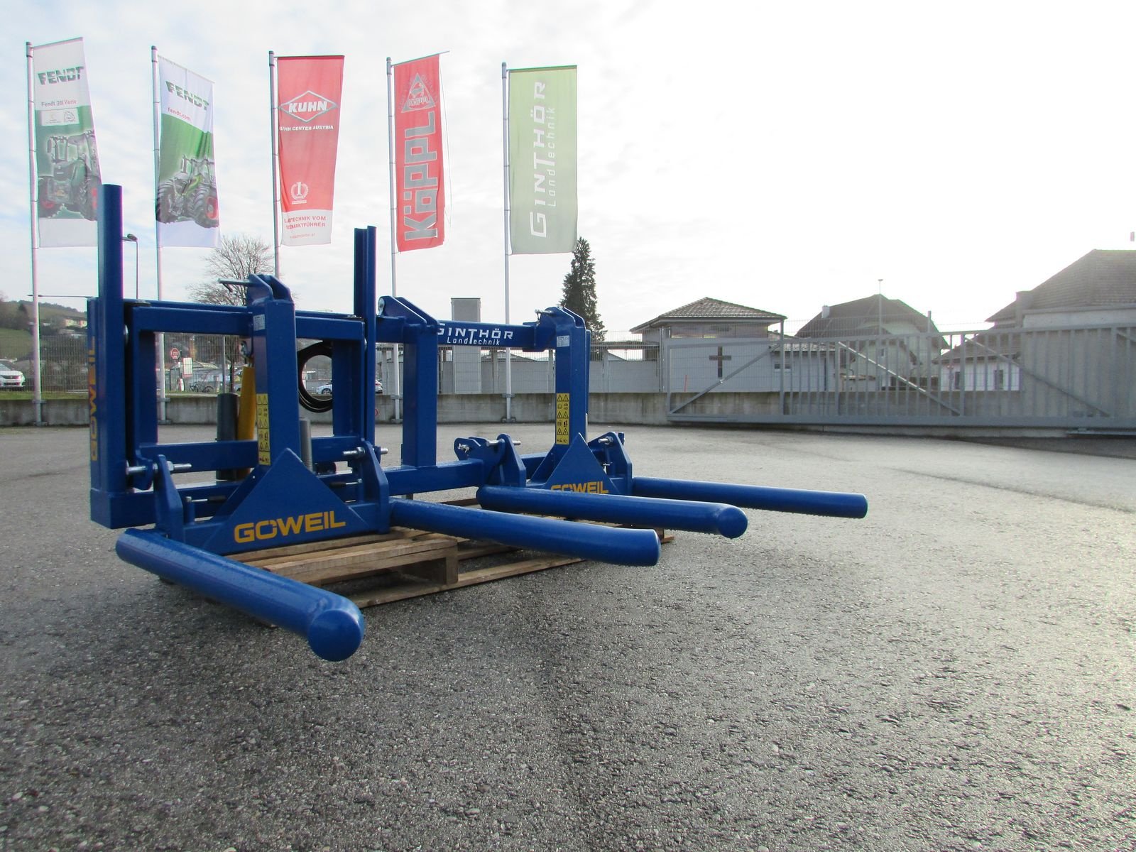 Folienballenzange des Typs Göweil DTR + 2x BTGME Ballengabel, Gebrauchtmaschine in Saxen (Bild 1)
