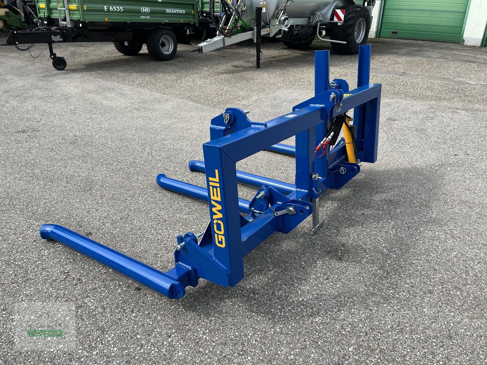 Folienballenzange of the type Göweil DTR / Doppeltransportrahmen, Neumaschine in Wartberg (Picture 6)