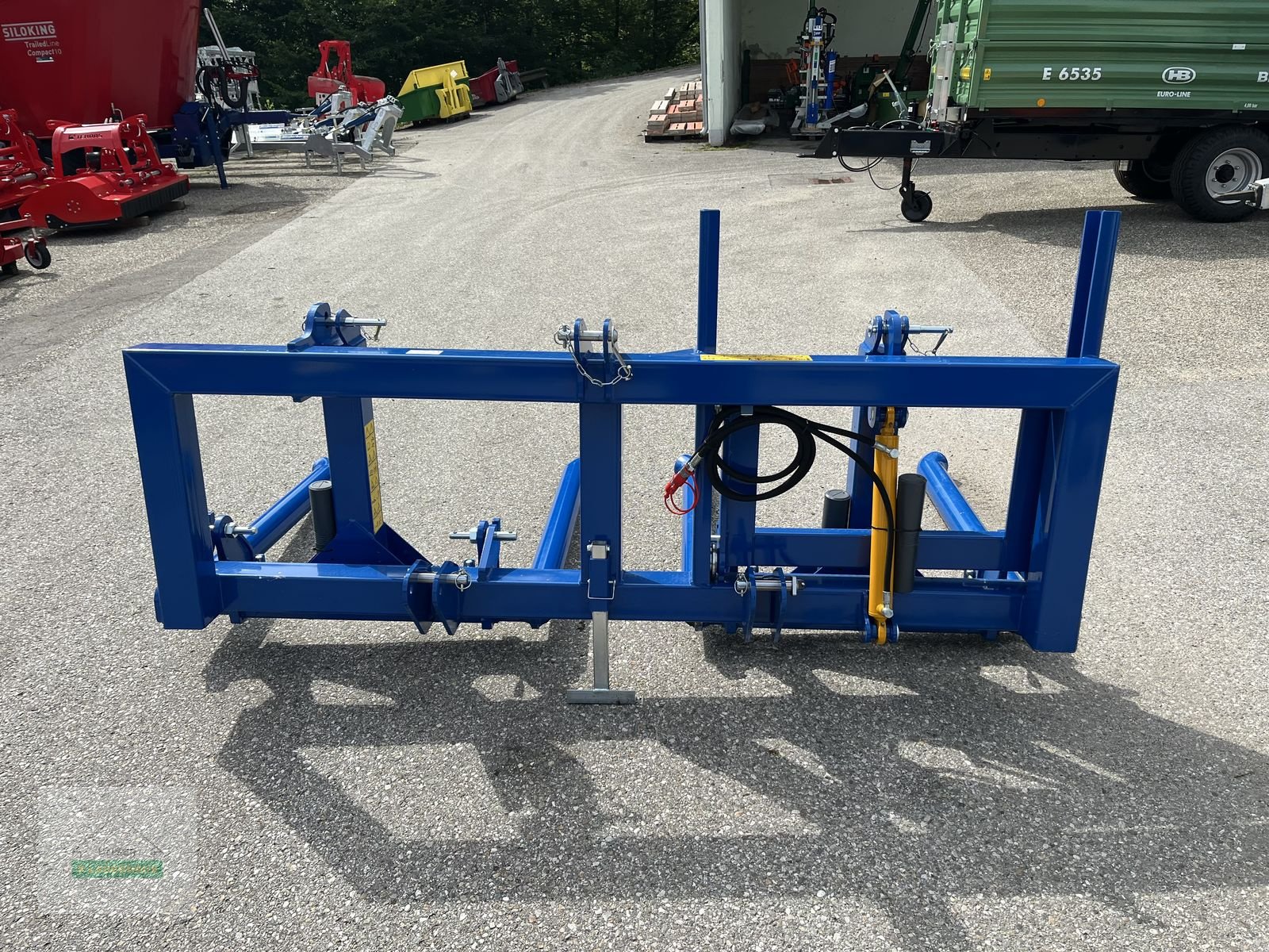 Folienballenzange of the type Göweil DTR / Doppeltransportrahmen, Neumaschine in Wartberg (Picture 2)