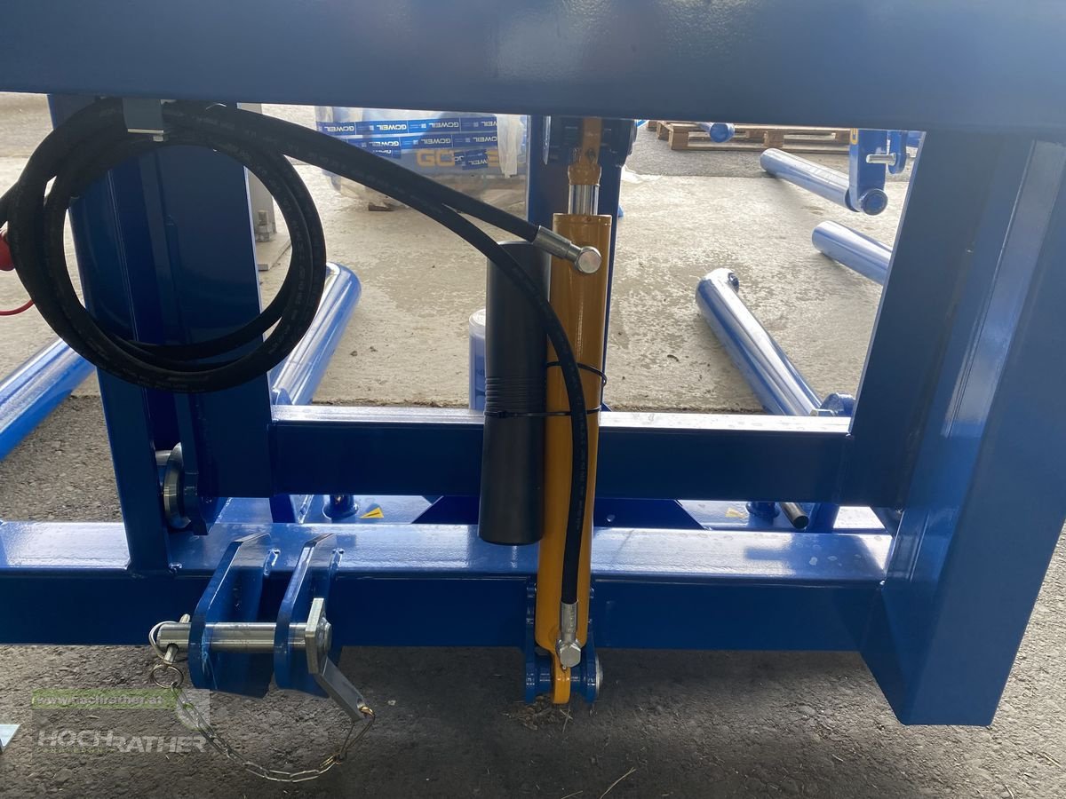 Folienballenzange des Typs Göweil Göweil DTR, Neumaschine in Kronstorf (Bild 4)