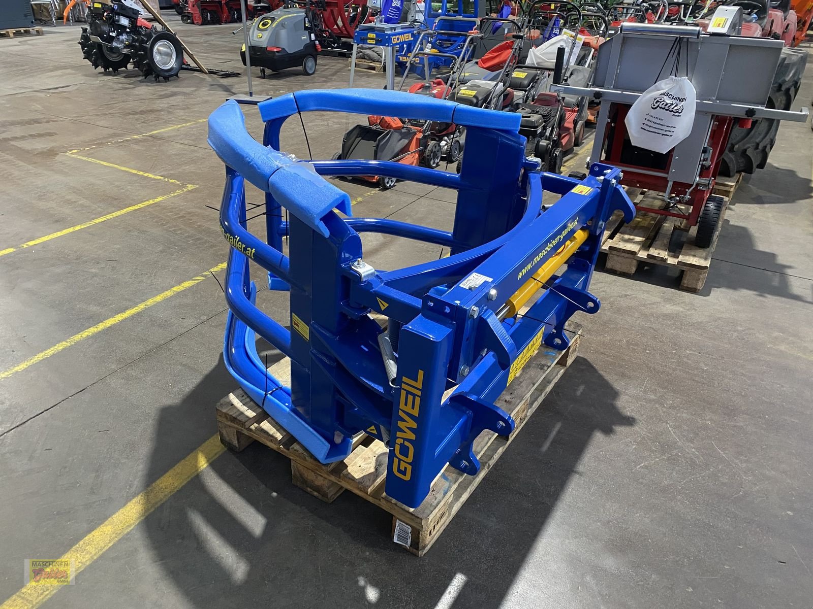 Folienballenzange des Typs Göweil RBG-Rundballengreifer mit Euroaufnahme Aktion, Neumaschine in Kötschach (Bild 3)