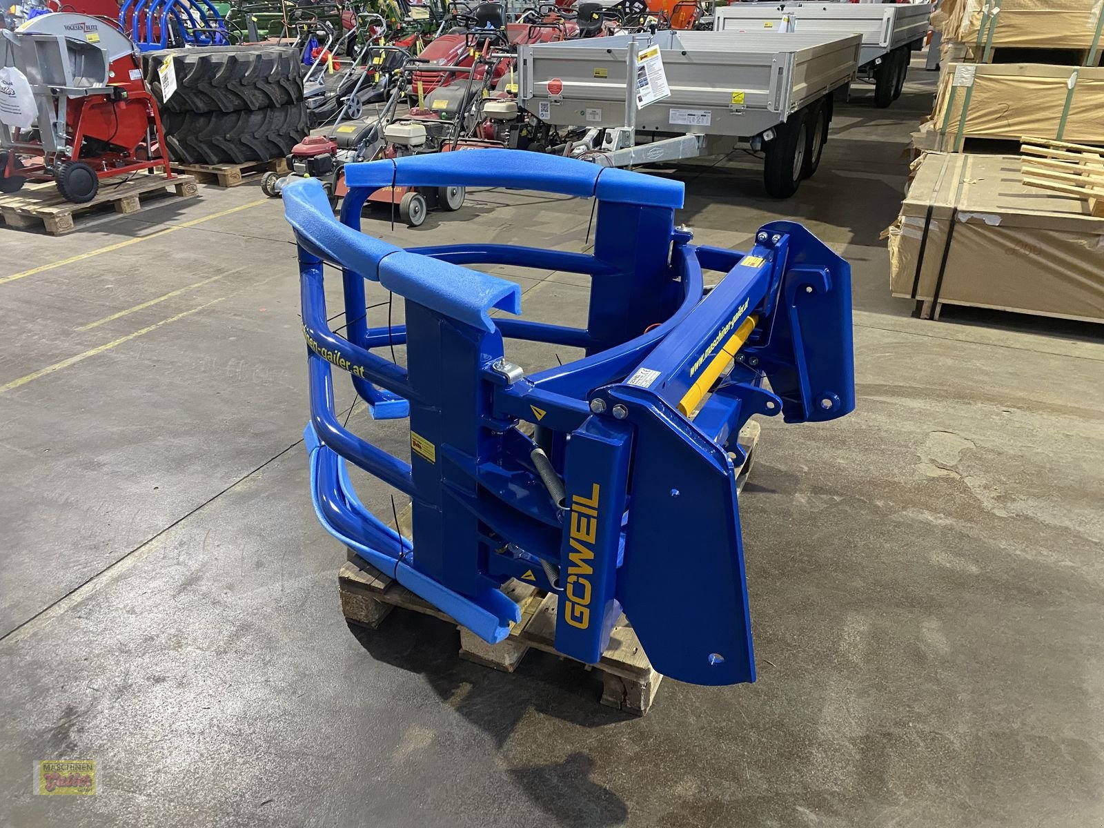 Folienballenzange des Typs Göweil RBG-Rundballengreifer mit Haueraufnahme Aktion, Neumaschine in Kötschach (Bild 2)