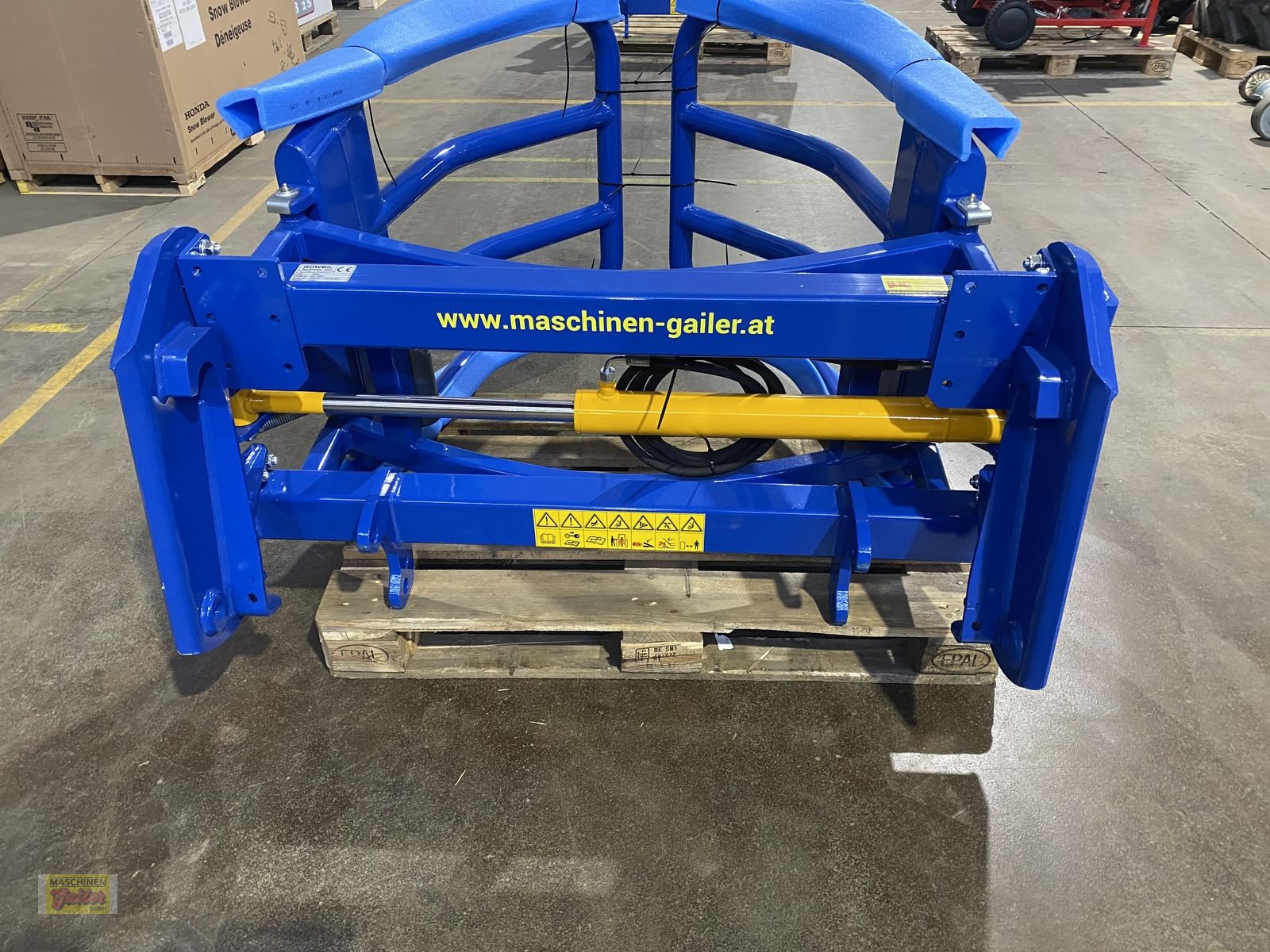 Folienballenzange des Typs Göweil RBG-Rundballengreifer mit Haueraufnahme Aktion, Neumaschine in Kötschach (Bild 13)