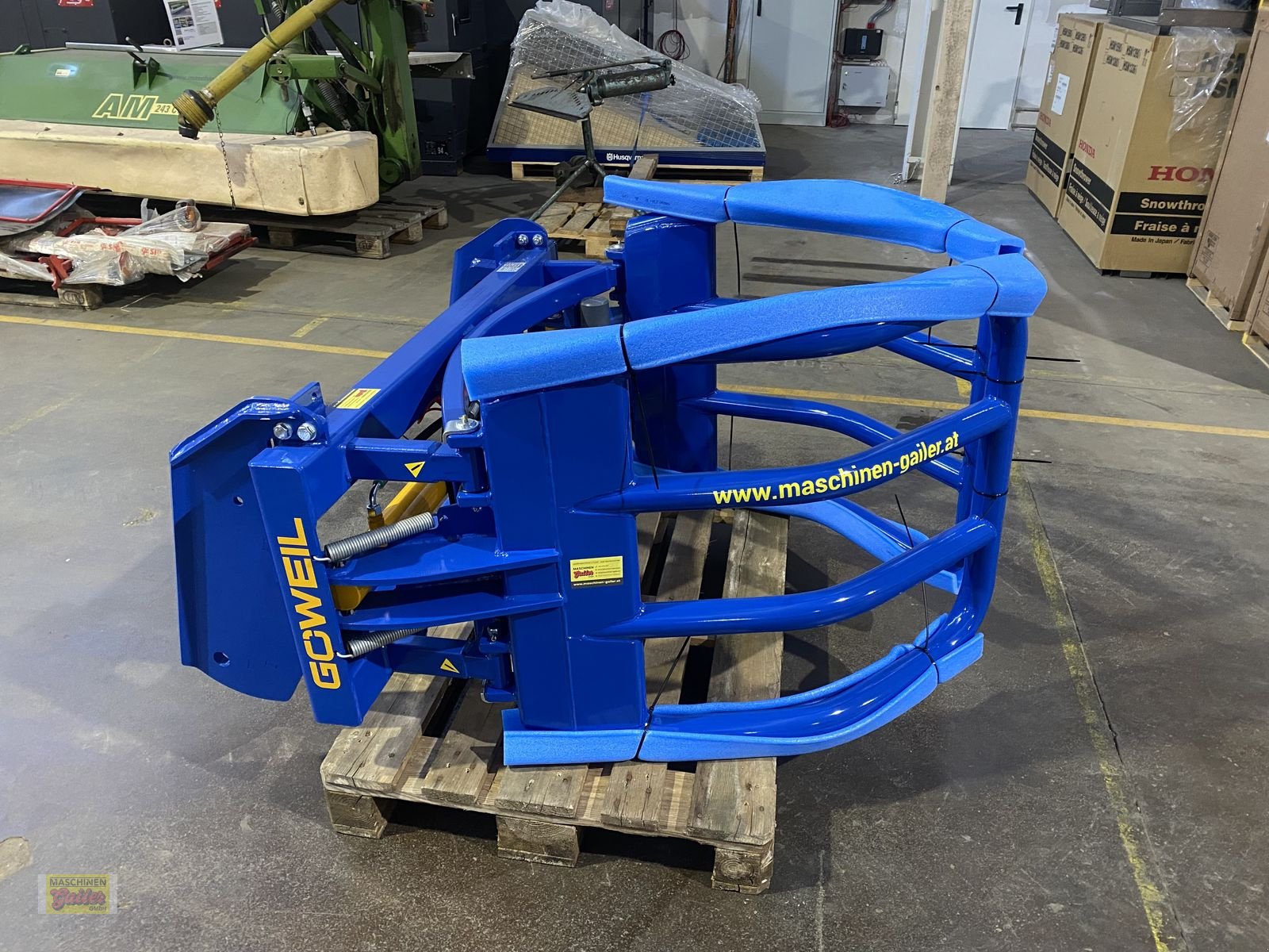 Folienballenzange des Typs Göweil RBG-Rundballengreifer mit Haueraufnahme Aktion, Neumaschine in Kötschach (Bild 10)