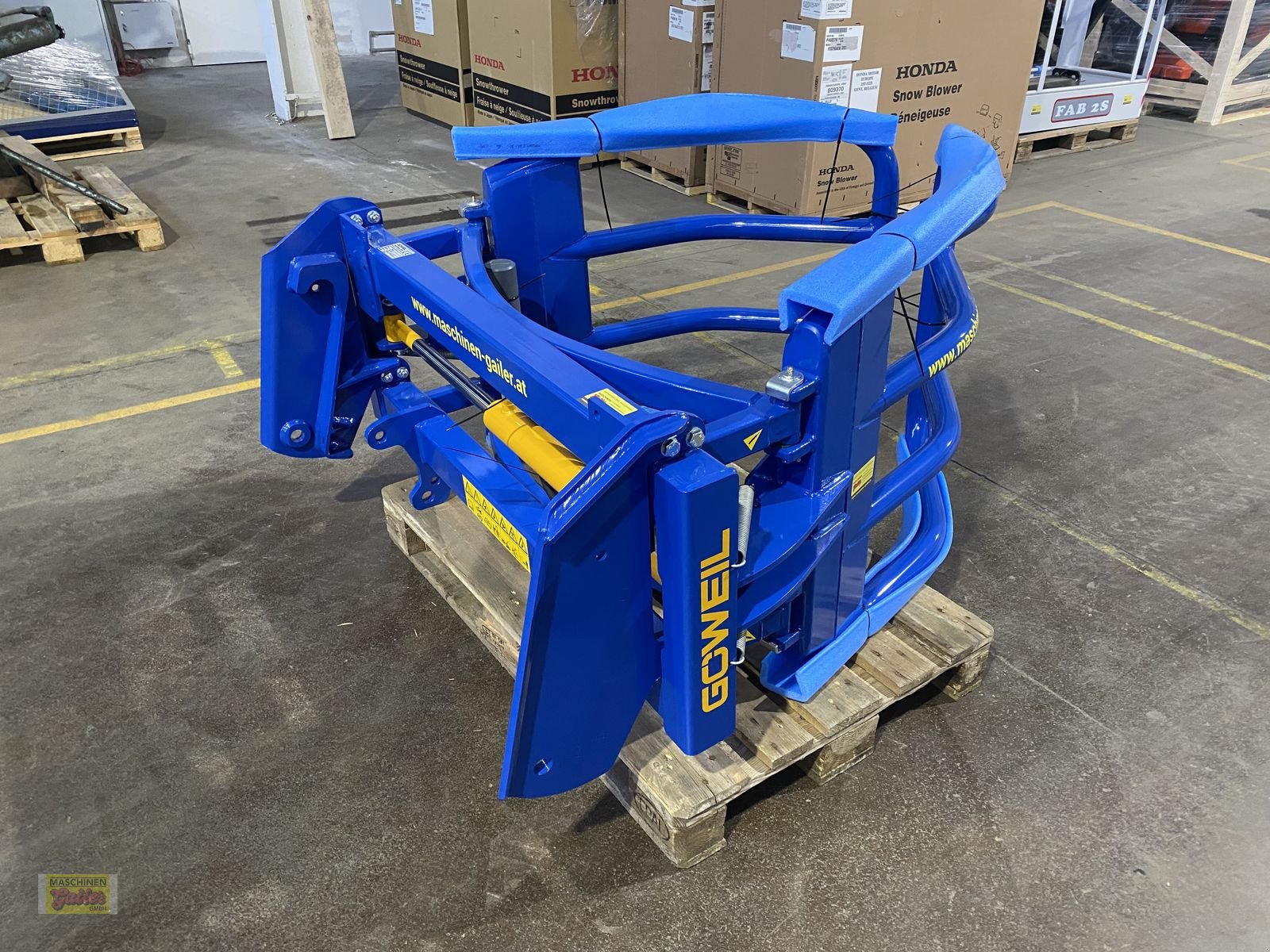 Folienballenzange des Typs Göweil RBG-Rundballengreifer mit Haueraufnahme Aktion, Neumaschine in Kötschach (Bild 11)