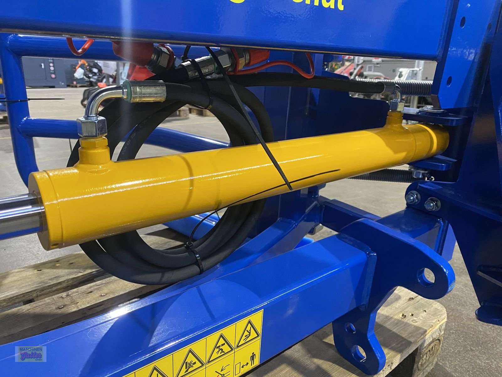 Folienballenzange des Typs Göweil RBG-Rundballengreifer mit Haueraufnahme Aktion, Neumaschine in Kötschach (Bild 18)