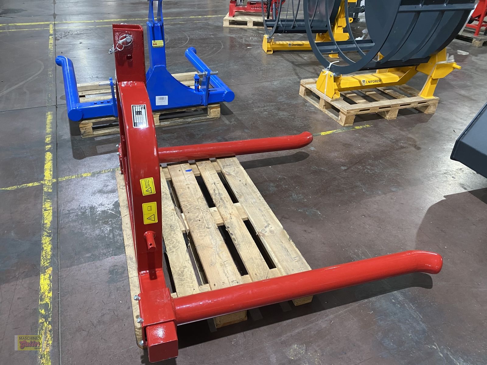 Folienballenzange des Typs Granit Ballentransportgabel verstellbar Dreipunkt, Neumaschine in Kötschach (Bild 4)