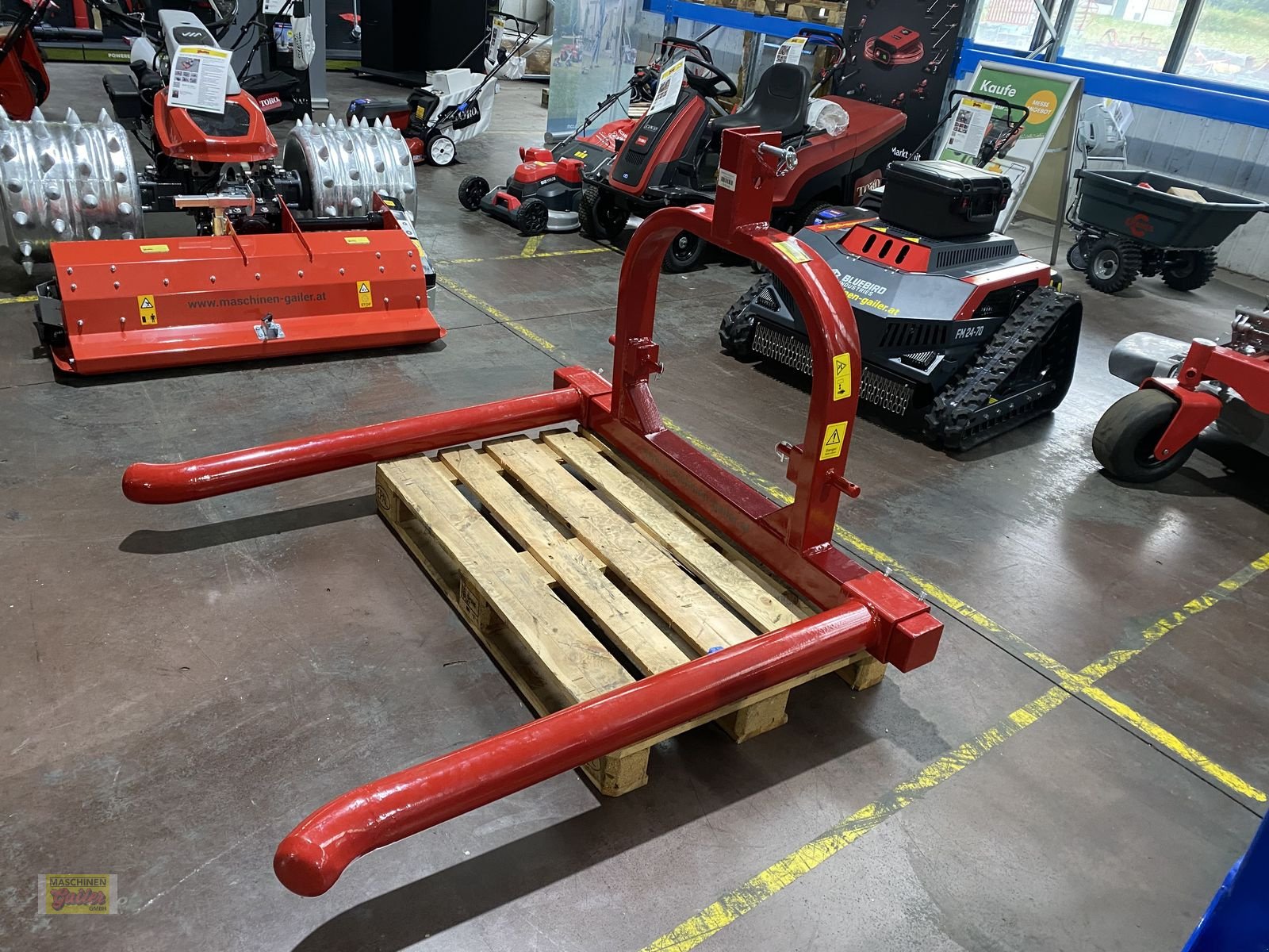 Folienballenzange des Typs Granit Ballentransportgabel verstellbar Dreipunkt, Neumaschine in Kötschach (Bild 8)