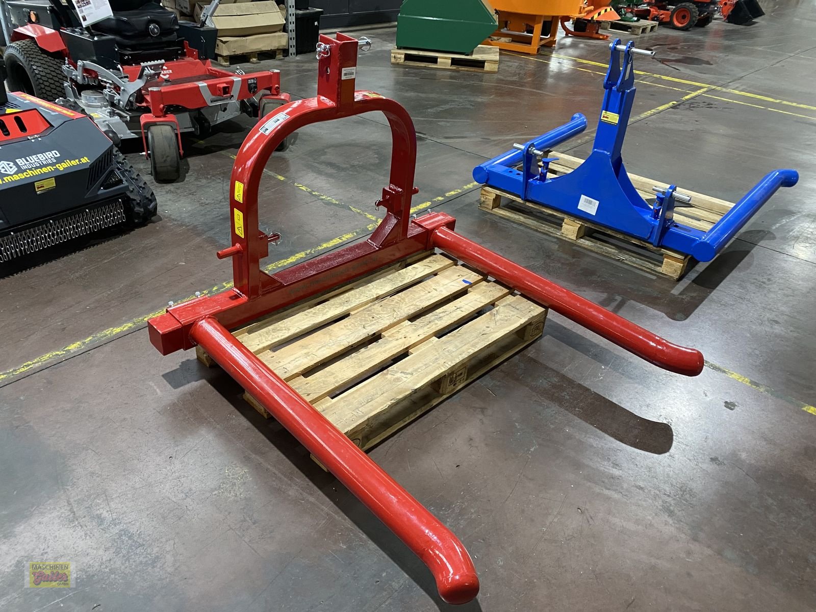 Folienballenzange des Typs Granit Ballentransportgabel verstellbar Dreipunkt, Neumaschine in Kötschach (Bild 5)