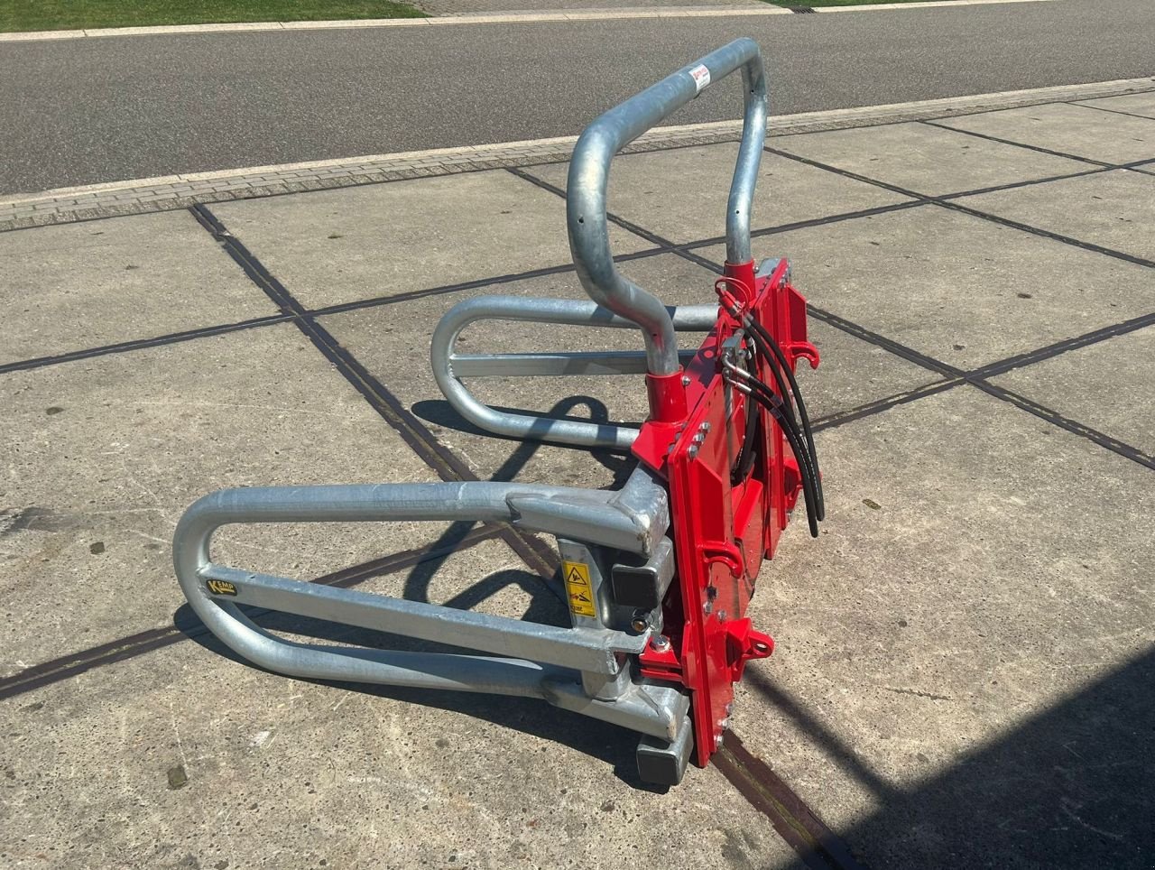 Folienballenzange des Typs Kempf 800-2600 Klem, Neumaschine in Joure (Bild 3)