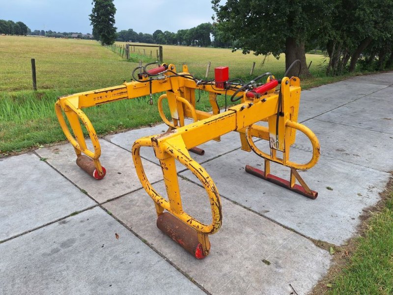 Folienballenzange des Typs Meijer Jumbo CKM2 balenklem, Neumaschine in Lunteren (Bild 1)