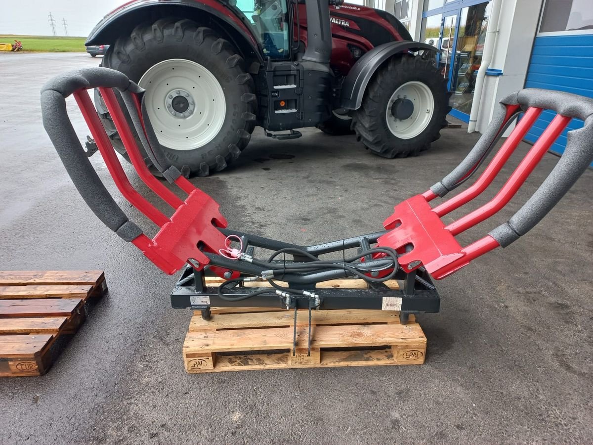 Folienballenzange of the type Sonstige Ballengreifer, Neumaschine in Göpfritz (Picture 2)