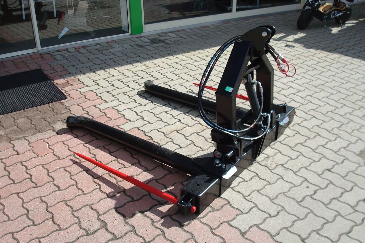 Folienballenzange of the type Sonstige Ballentransporter hydraulisch, Neumaschine in Judenburg (Picture 2)