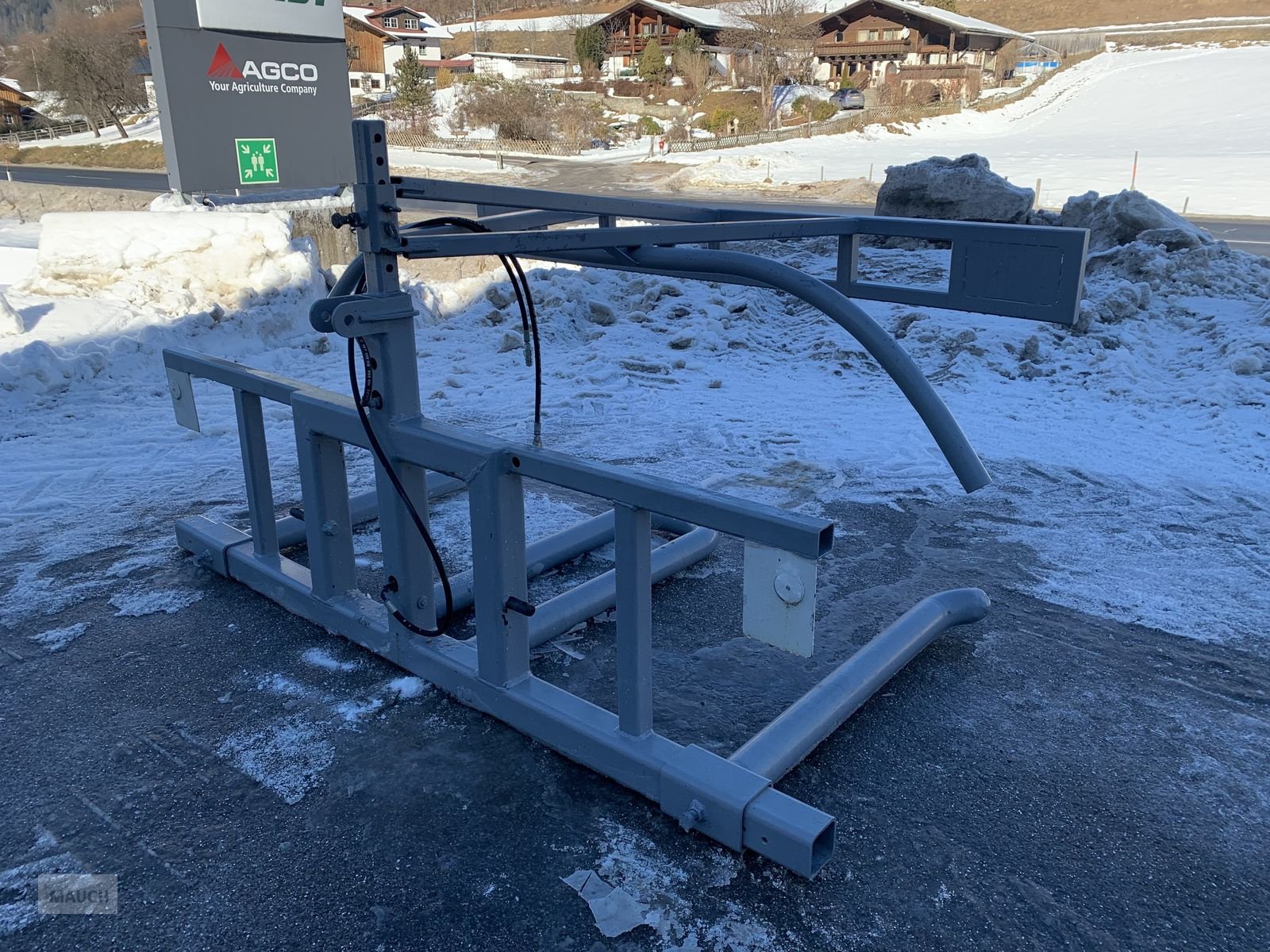 Folienballenzange tipa Sonstige Ballentransporter mit Niederhalter, Gebrauchtmaschine u Eben (Slika 1)