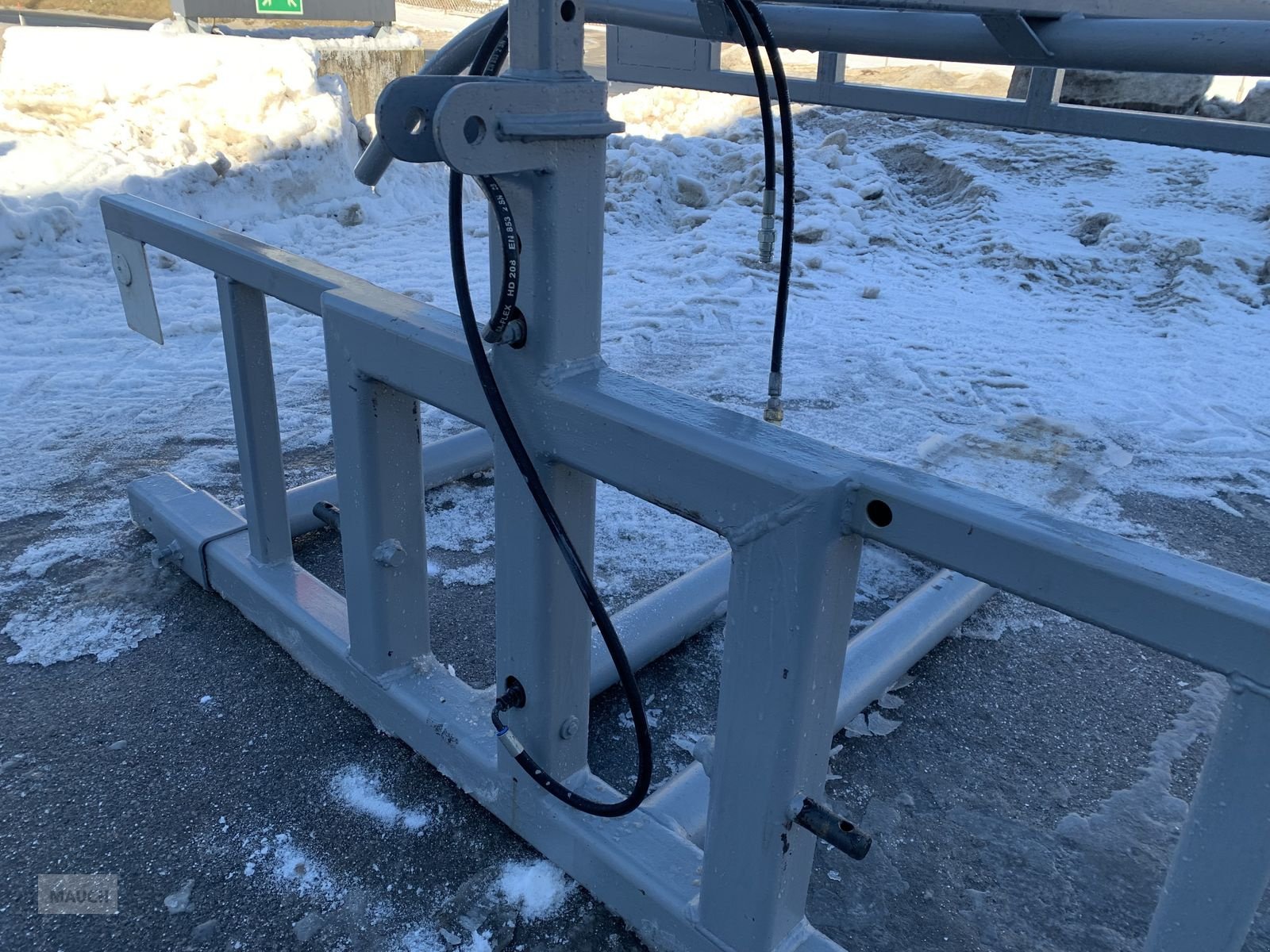 Folienballenzange tipa Sonstige Ballentransporter mit Niederhalter, Gebrauchtmaschine u Eben (Slika 13)