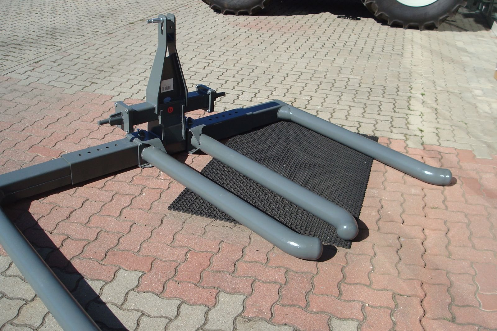 Folienballenzange des Typs Sonstige Doppelballentransporter / Doppelballenträger, Neumaschine in Judenburg (Bild 3)