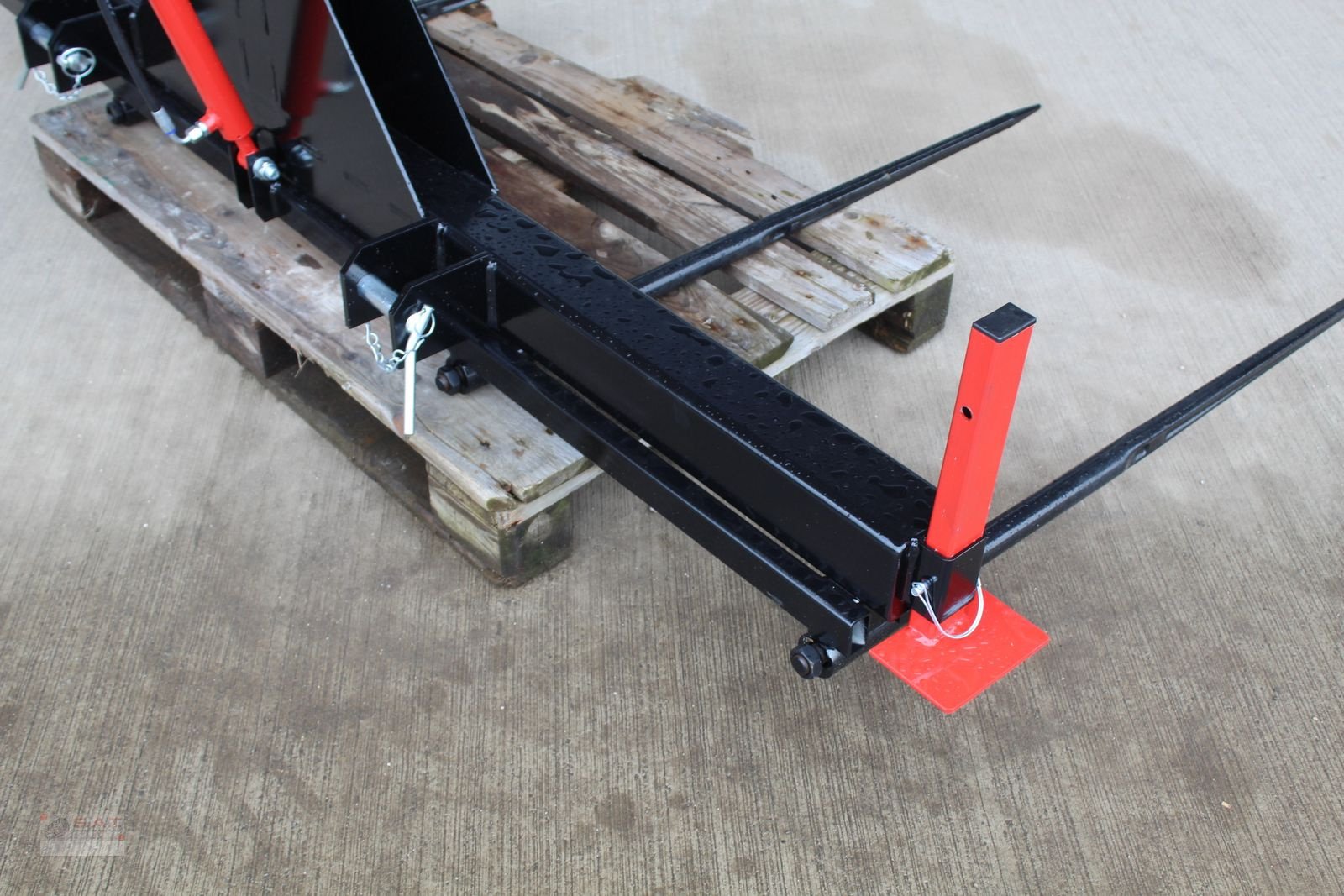 Folienballenzange of the type Sonstige Doppelter Ballentransporter-Hydraulisch, Neumaschine in Eberschwang (Picture 11)