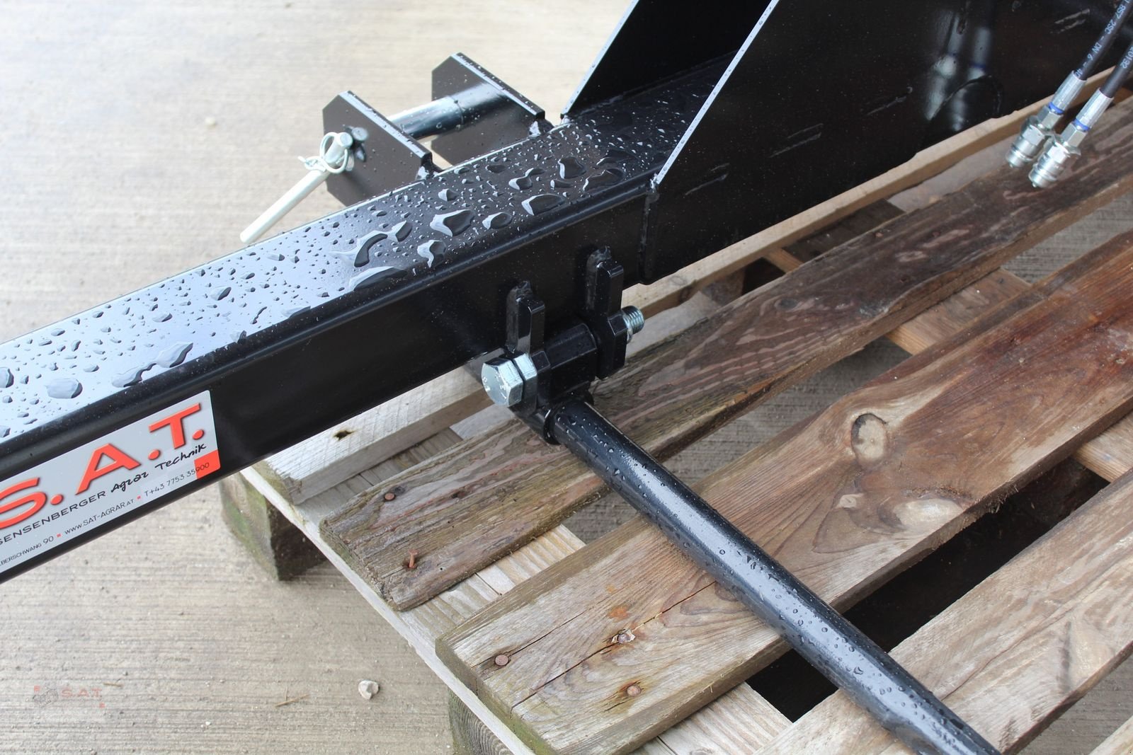 Folienballenzange of the type Sonstige Doppelter Ballentransporter-Hydraulisch, Neumaschine in Eberschwang (Picture 9)