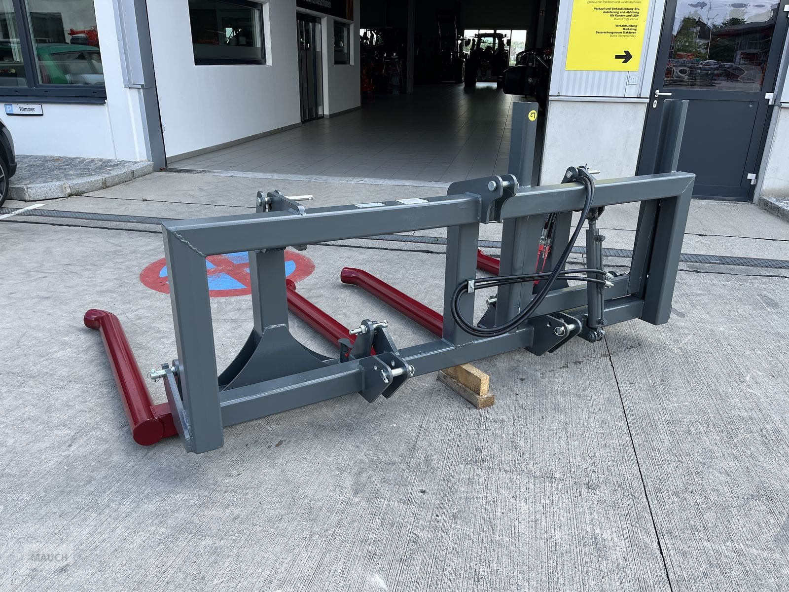 Folienballenzange of the type Sonstige Doppeltransportrahmen mit Ballenträger hydr., Neumaschine in Burgkirchen (Picture 2)
