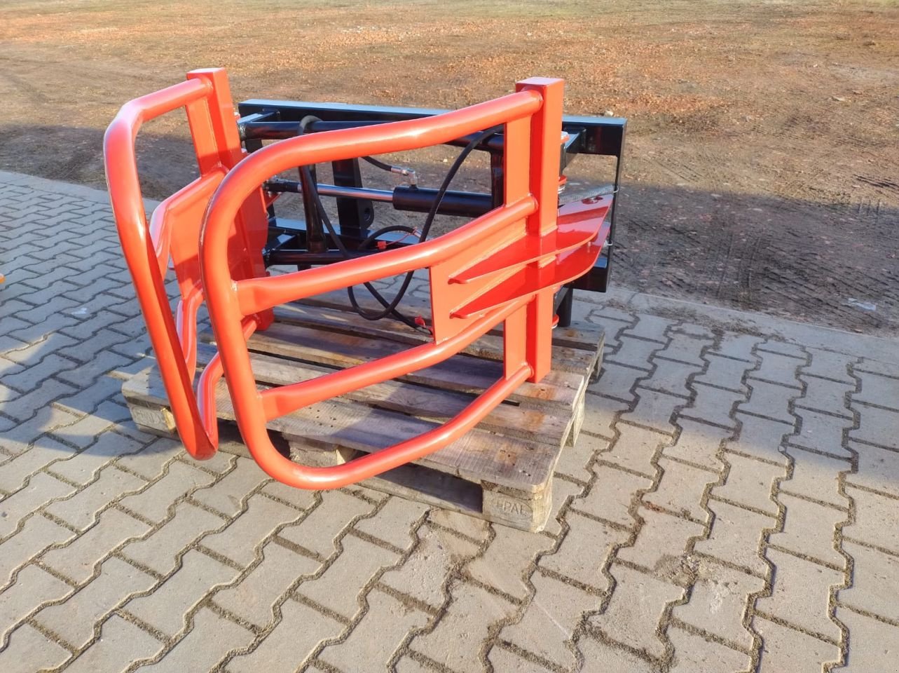 Folienballenzange of the type Sonstige Eigen Euro Giant Weidemann, Neumaschine in Kargowa (Picture 7)