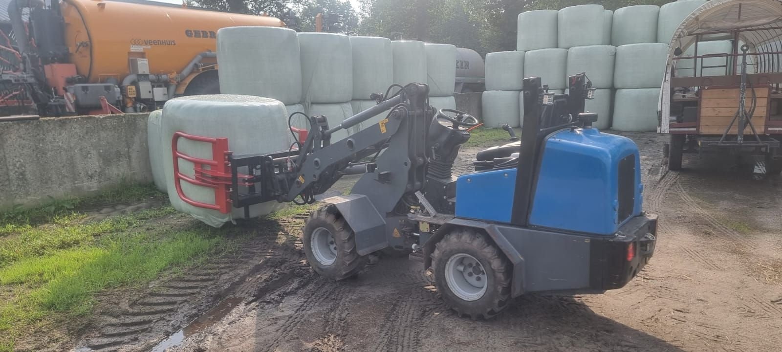 Folienballenzange of the type Sonstige Eigen Euro Giant Weidemann, Neumaschine in Kargowa (Picture 10)