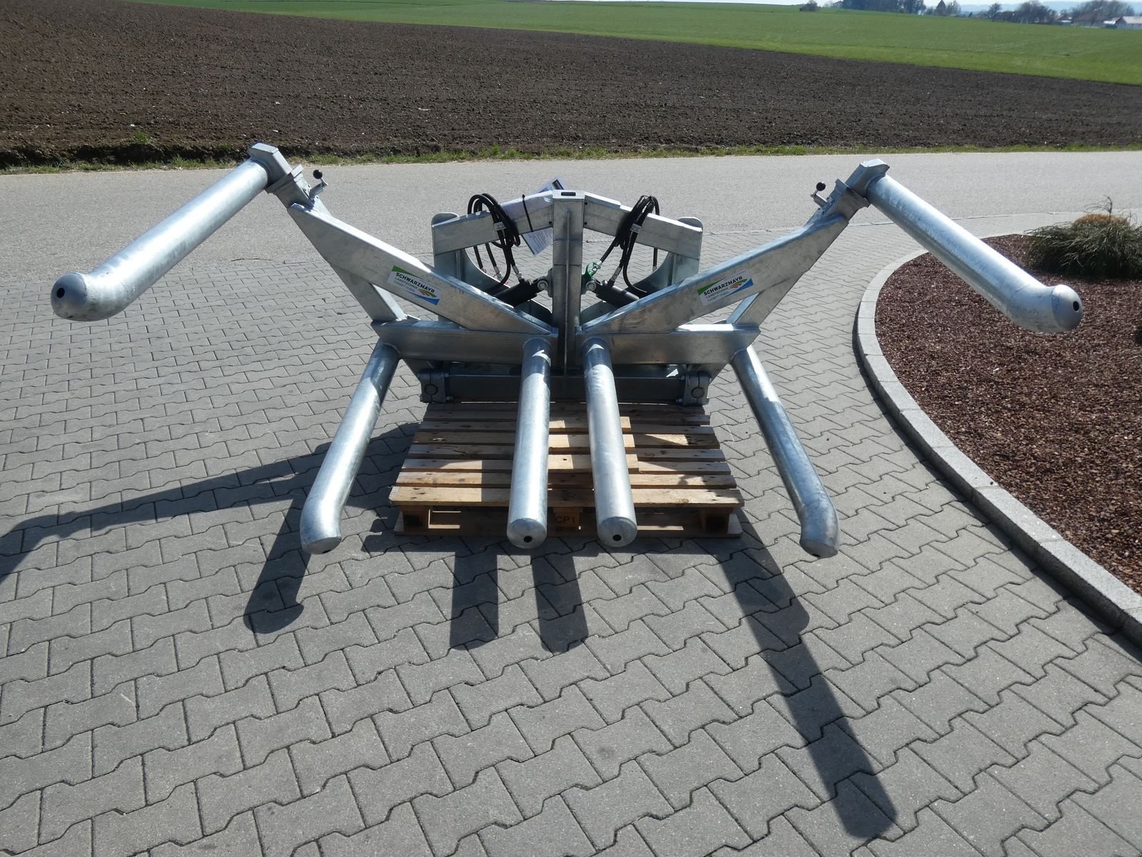 Folienballenzange типа Sonstige Fliegl Ballengabel Schmetterling, Neumaschine в Schlitters (Фотография 5)