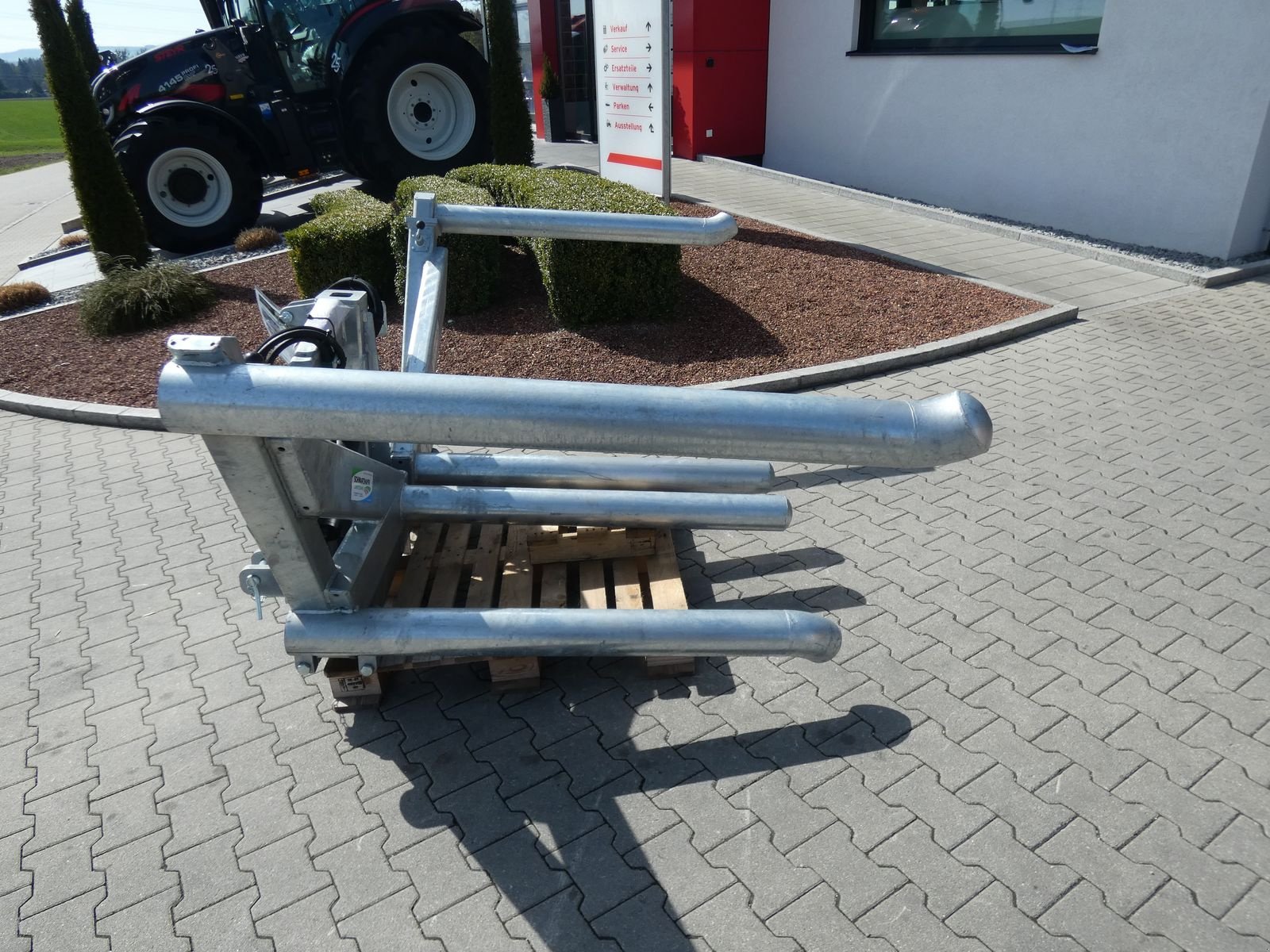 Folienballenzange типа Sonstige Fliegl Ballengabel Schmetterling, Neumaschine в Schlitters (Фотография 8)