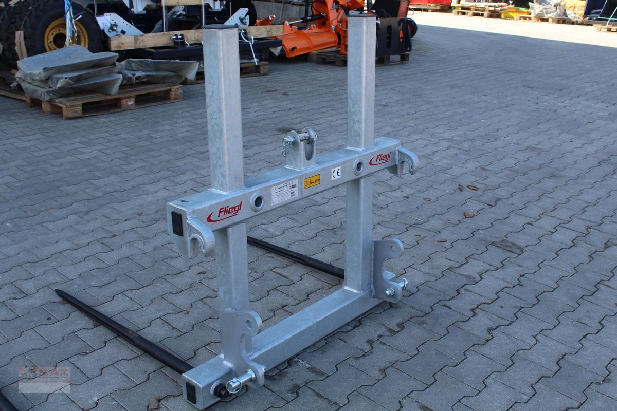 Folienballenzange of the type Sonstige Fliegl Ballenspieß mit Erhöhung-Schwerlastzinken, Neumaschine in Eberschwang (Picture 14)