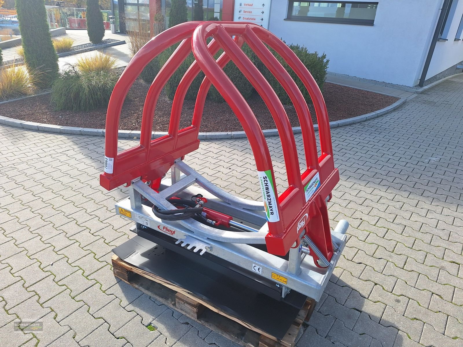 Folienballenzange des Typs Sonstige Fliegl Ballenzange WM-HV, Neumaschine in Aurolzmünster (Bild 2)