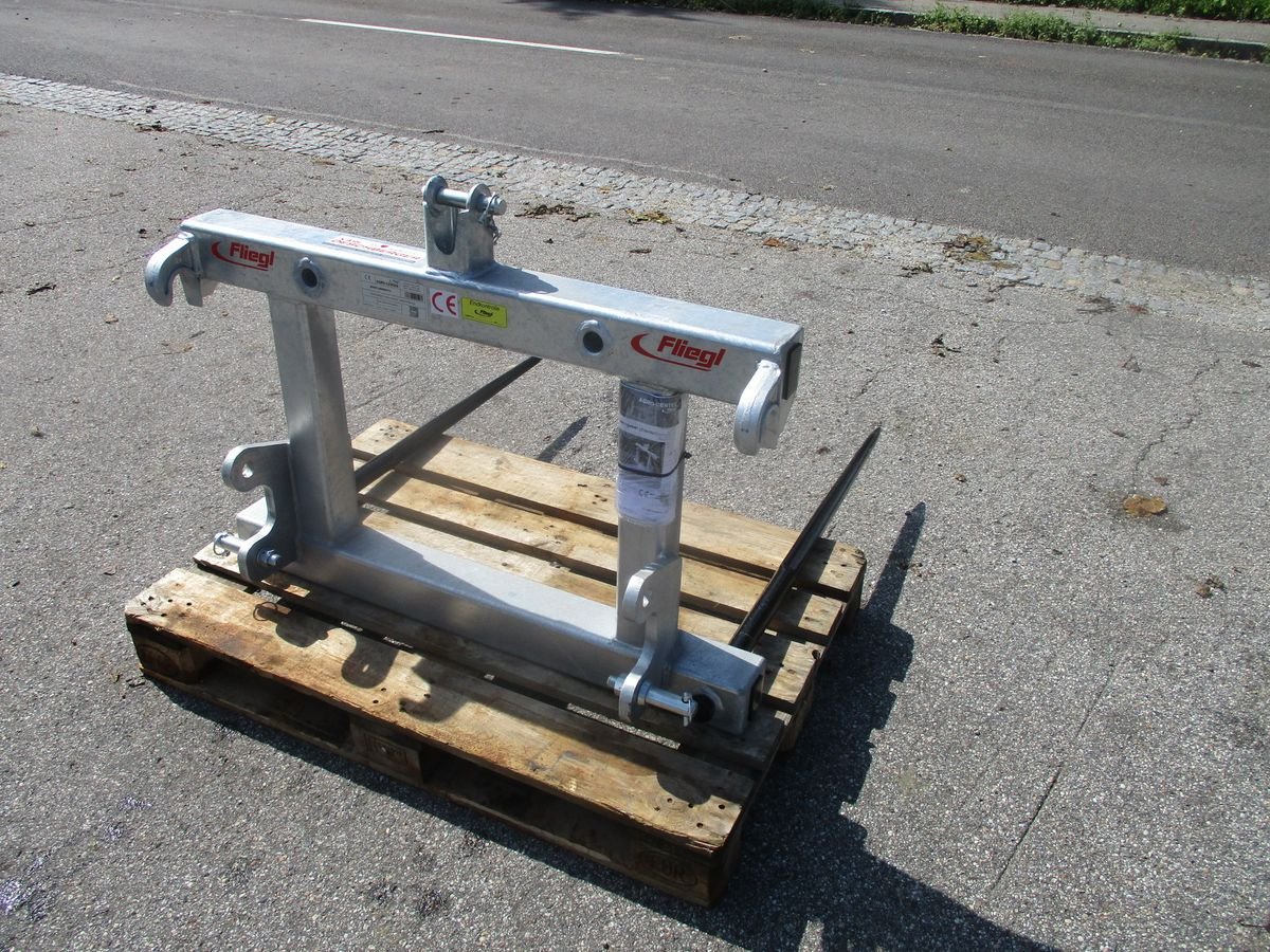 Folienballenzange of the type Sonstige Fliegl Combi Ballengabel, Neumaschine in St. Marienkirchen (Picture 3)