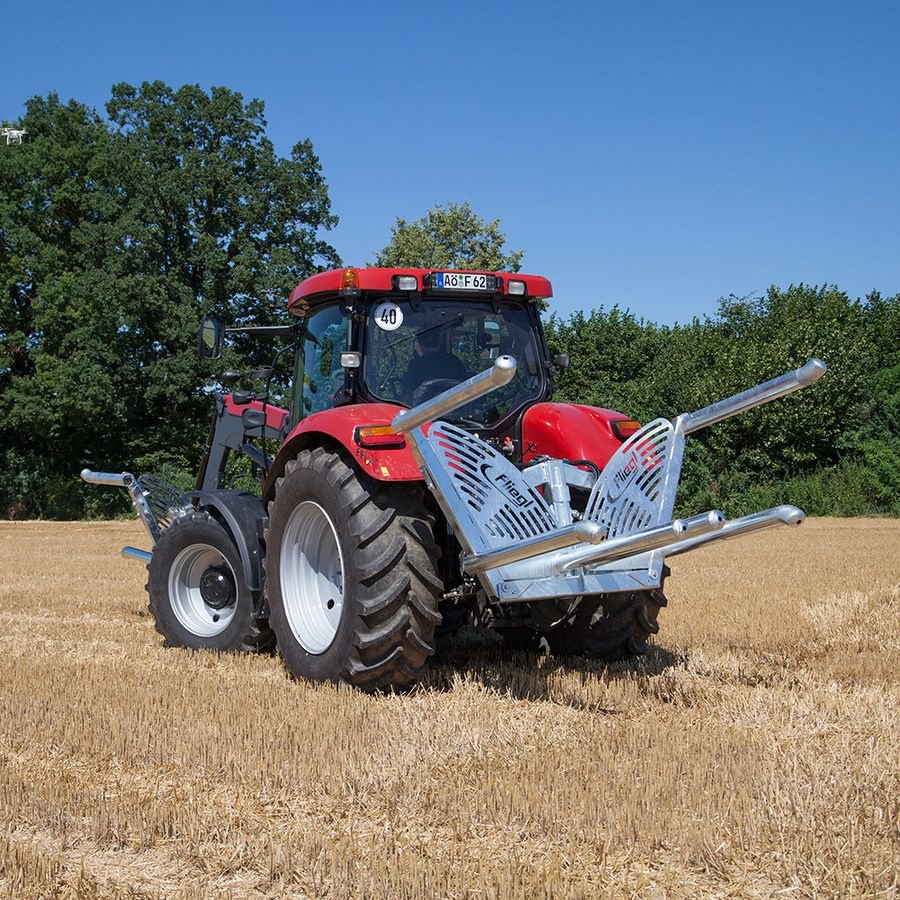 Folienballenzange a típus Sonstige Fliegl Schmetterling Ballentransportgerät, Neumaschine ekkor: St. Marienkirchen (Kép 1)