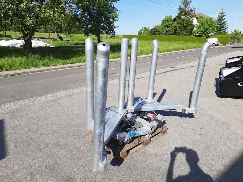Folienballenzange des Typs Sonstige Fliegl Schmetterling Ballentransportgerät, Neumaschine in St. Marienkirchen (Bild 8)