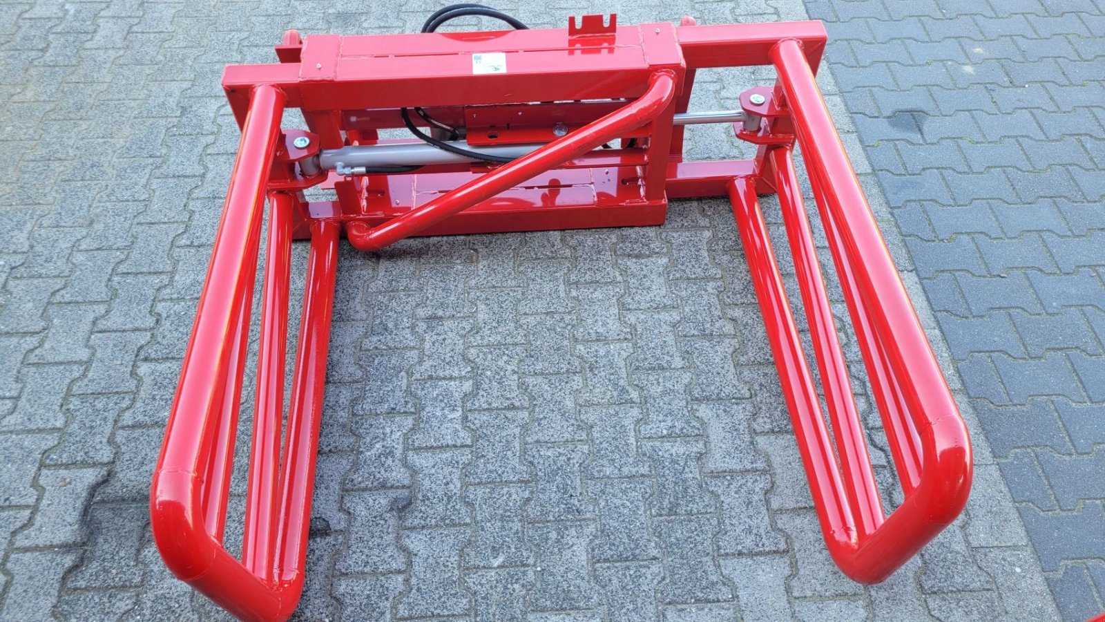 Folienballenzange des Typs Sonstige InterTech vierkantebalenklem balen pakken klem drager euro, Neumaschine in Schoonebeek (Bild 1)