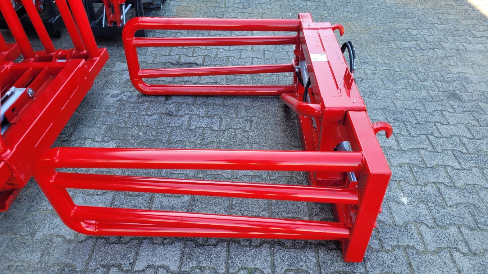 Folienballenzange des Typs Sonstige InterTech vierkantebalenklem balen pakken klem drager euro, Neumaschine in Schoonebeek (Bild 2)