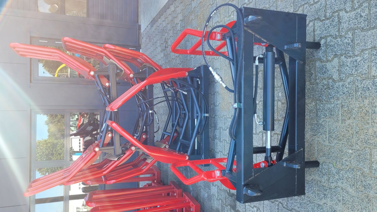 Folienballenzange des Typs Sonstige Nieuwe ronde balenklem balen pakken klem drager euro, Neumaschine in Schoonebeek (Bild 4)