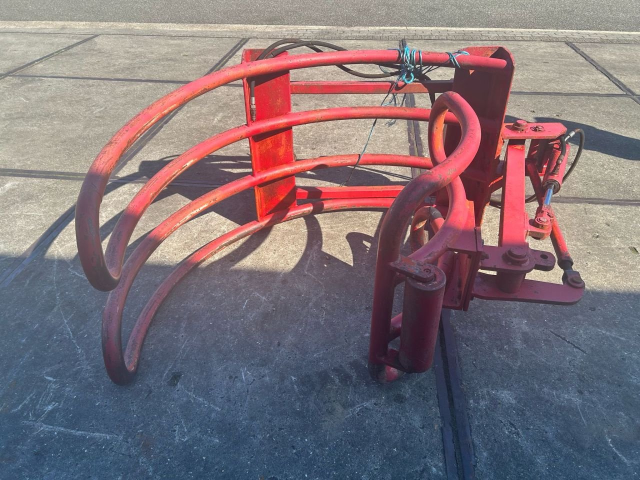 Folienballenzange typu Sonstige Overig Balenklem rond als vierkant, Gebrauchtmaschine v Joure (Obrázek 2)