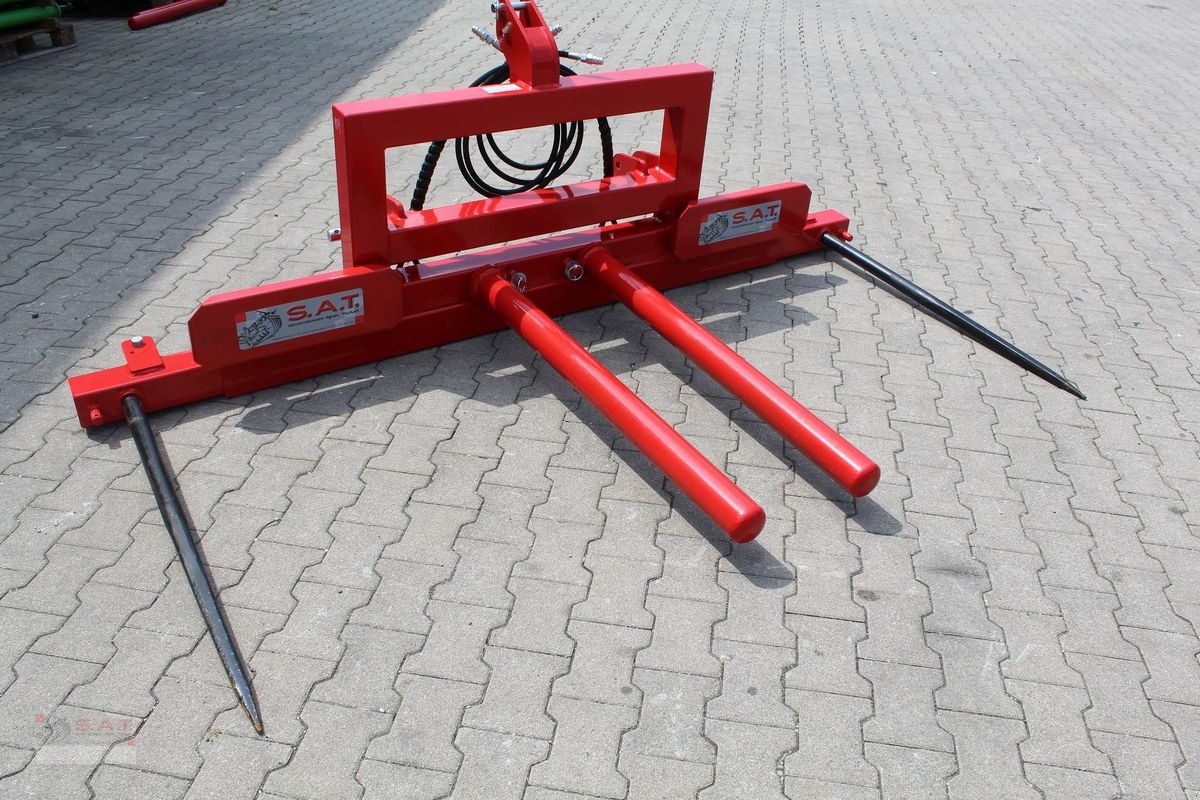 Folienballenzange of the type Sonstige SAT doppelte hydraulische Ballengabel/Spieß, Neumaschine in Eberschwang (Picture 1)