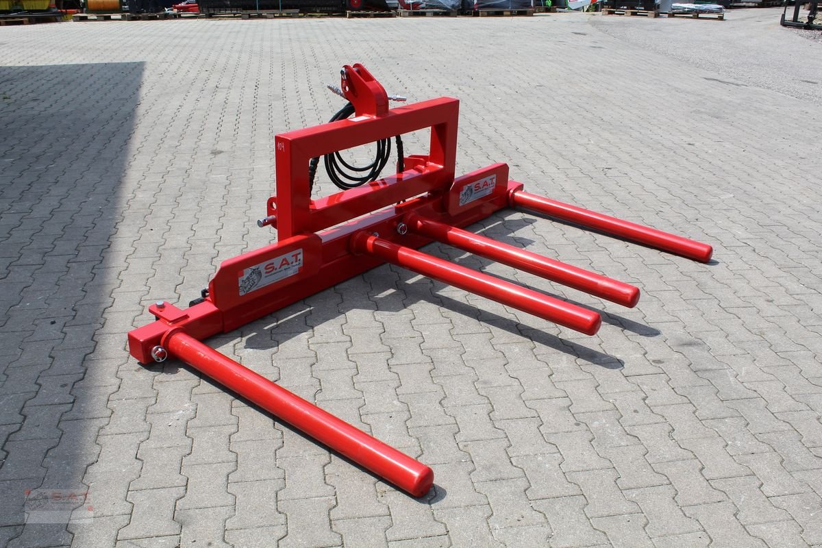 Folienballenzange of the type Sonstige SAT doppelte hydraulische Ballengabel/Spieß, Neumaschine in Eberschwang (Picture 11)
