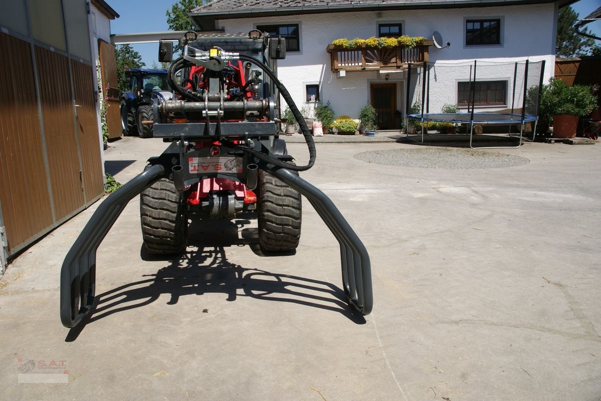 Folienballenzange of the type Sonstige SAT-Profiballenzange XXL-Neu, Neumaschine in Eberschwang (Picture 4)