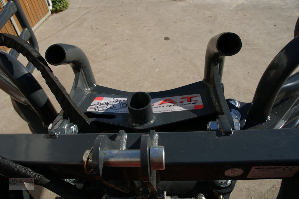 Folienballenzange of the type Sonstige SAT-Profiballenzange XXL-Neu, Neumaschine in Eberschwang (Picture 15)