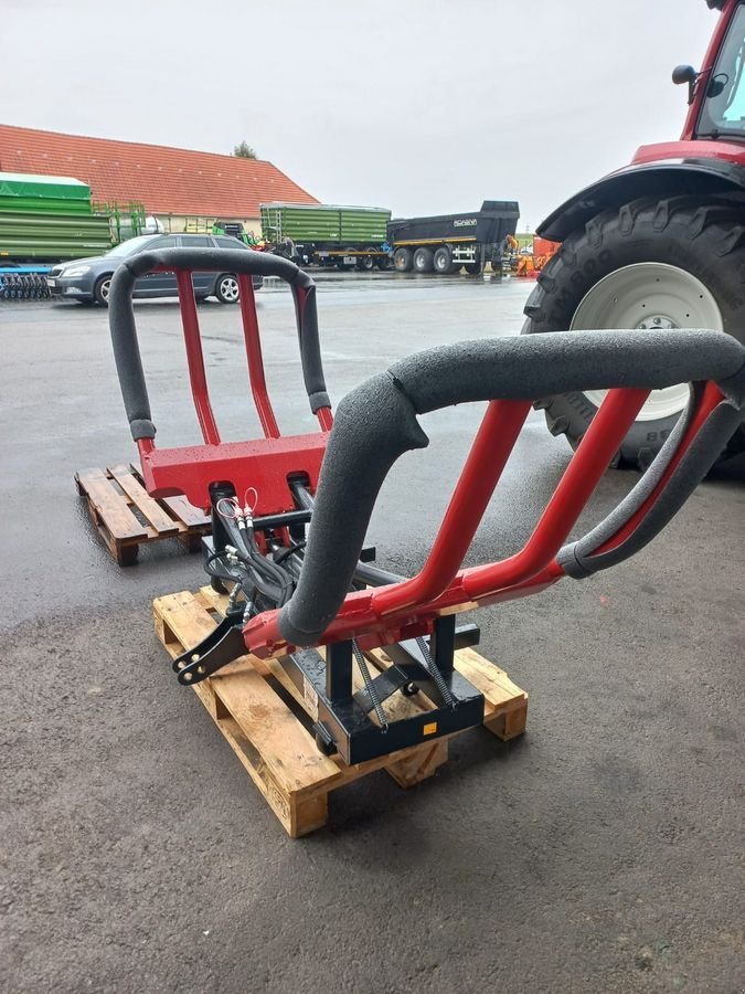 Folienballenzange of the type Stekro Ballengreifer, Neumaschine in Göpfritz (Picture 1)